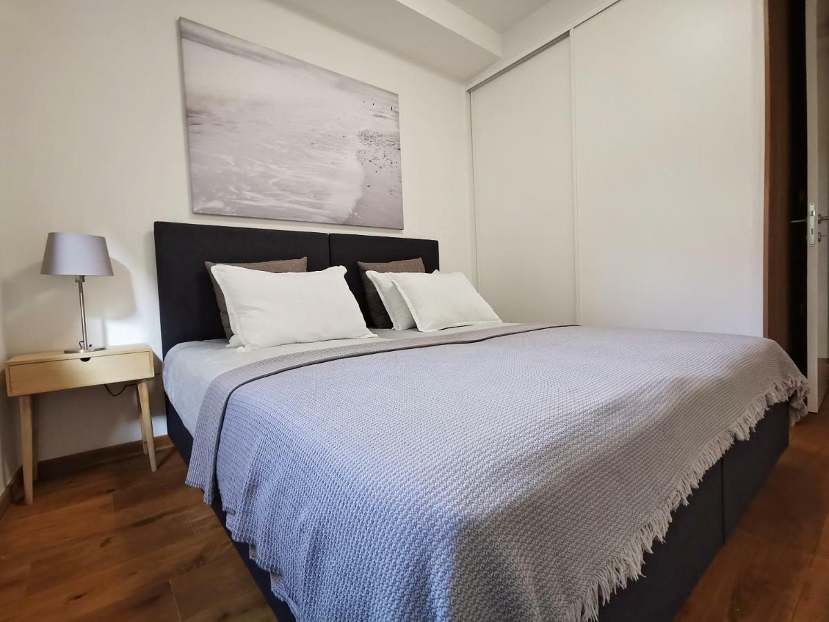 Luna Deluxe City Center & Free Parking Szarajevó Kültér fotó